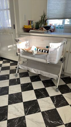 Free baby bassinet