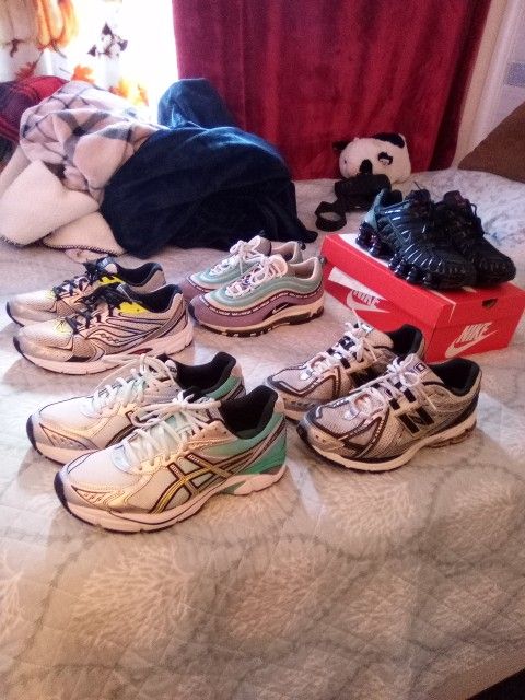 Shoes Nike New Balance Asics Sacony Air max Shox