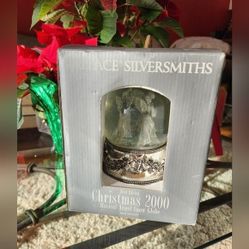 Vintage 2000 Wallace Silversmiths Musical Angel Snow Globe ~ New in original packaging!