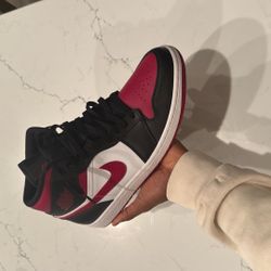 Jordan 1 Mid Bread Toes