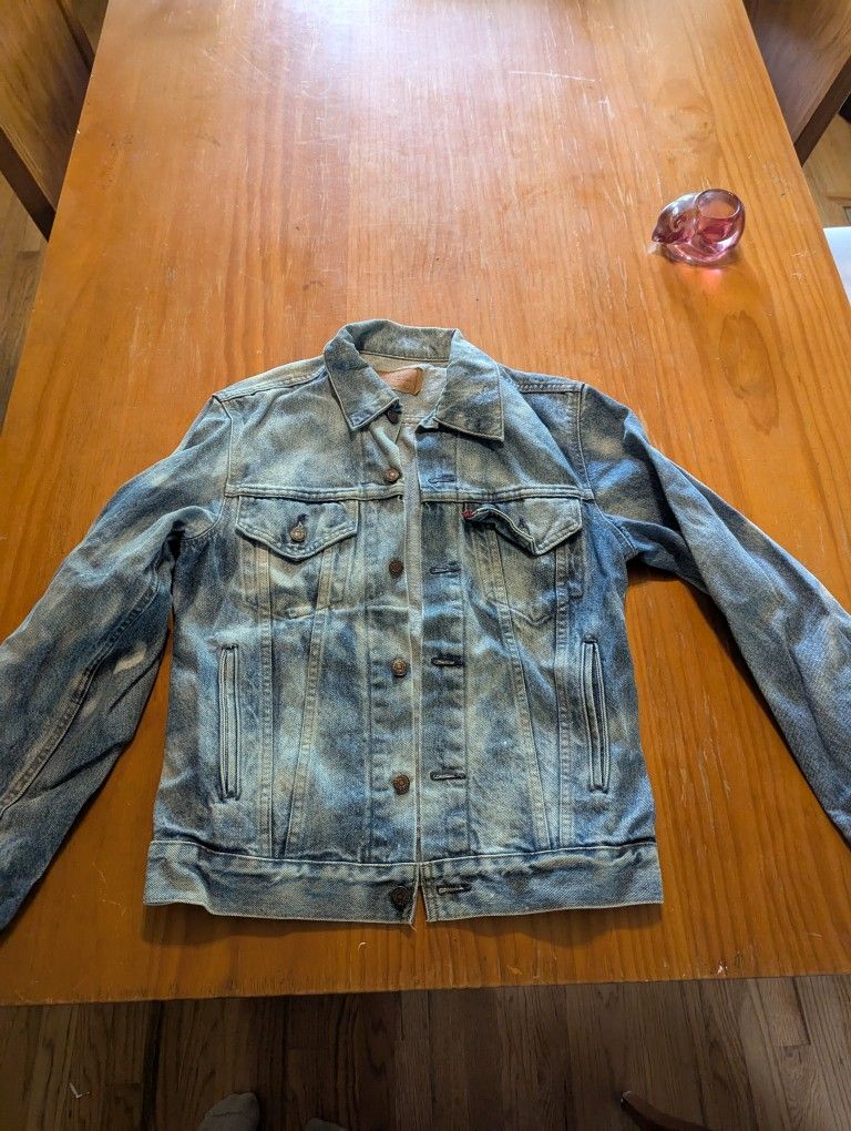 Levis Denim Jacket Size L (Women's)