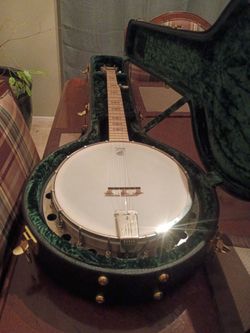 Deering Banjo Company 5-String Banjo with Hard Case