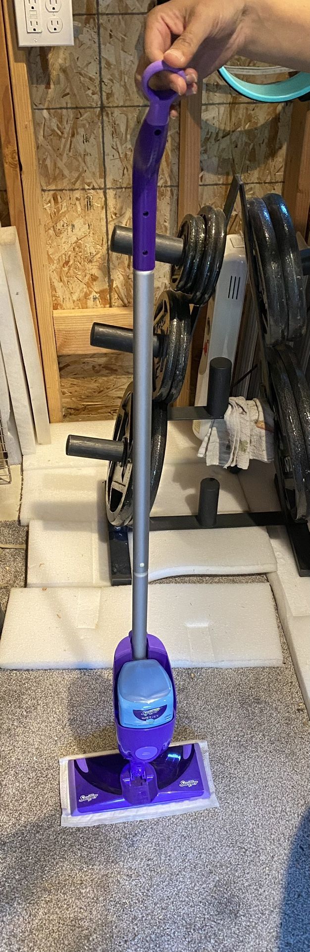 Swiffer Wet jet - with a new swiffer base
