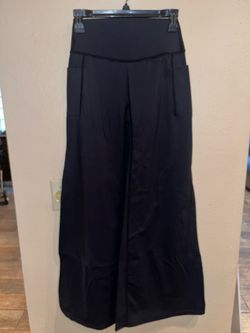 Woman’s OQQ black wide leg legging new with tag