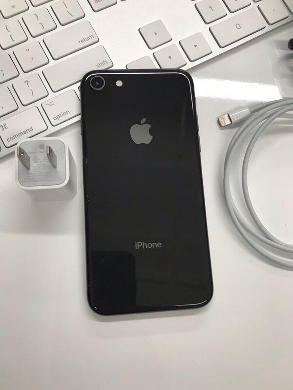 iPhone 8 256gb Unlocked 100% Feedbacks 5 Stars