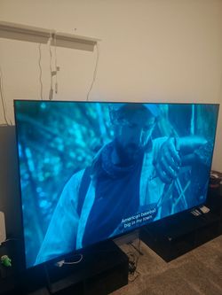 85" insignia Firestick Smart TV 2025