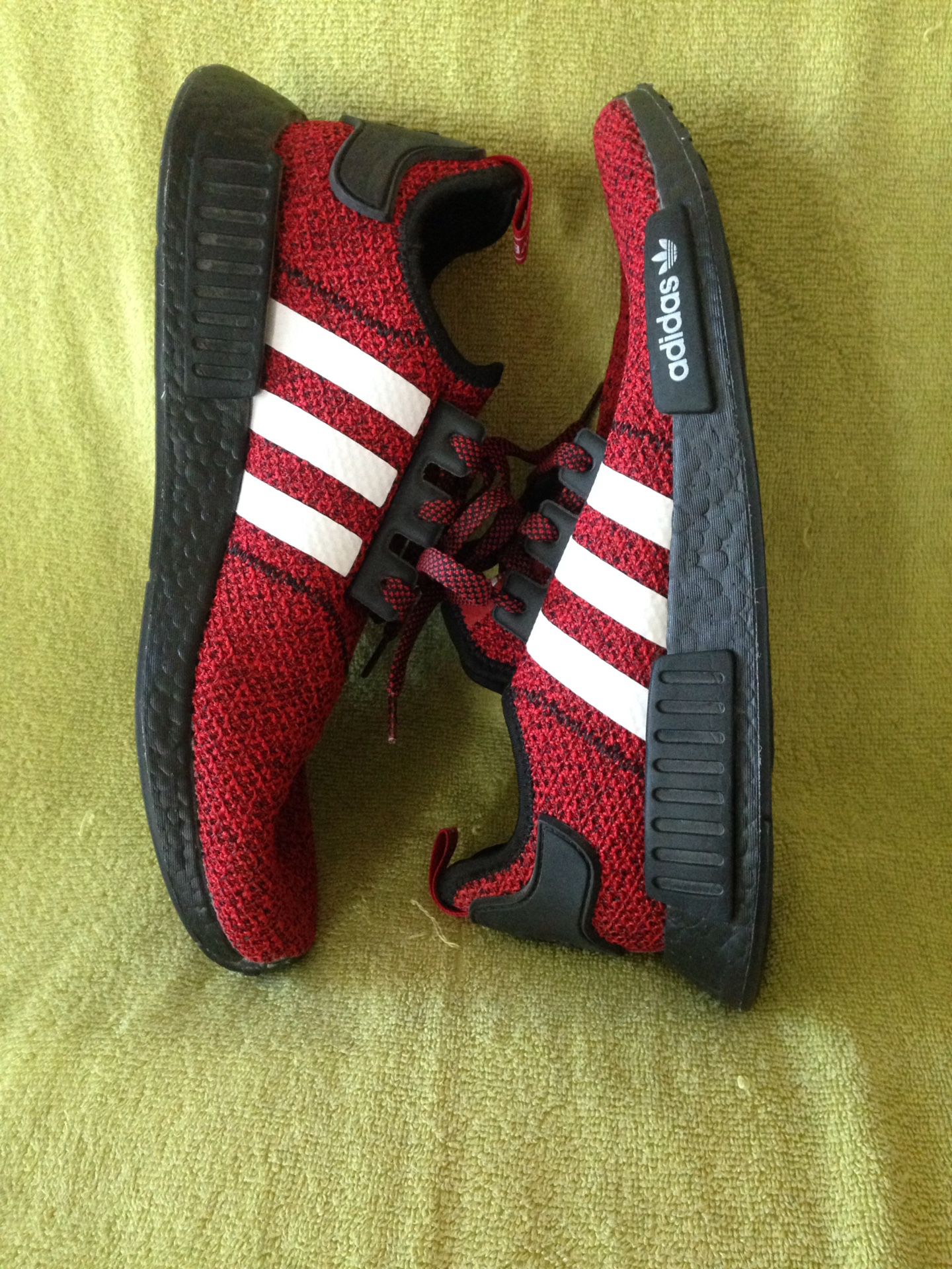 Adidas nmd r1 carbon red size 13 euc