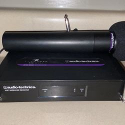 Audio Technica FreeWay 200 Series Wireless VHF Receiver ATW-R250 and Mic Microphone ATW-T202
