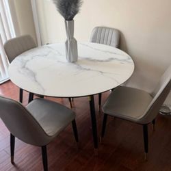 Table  And Four Chairs 