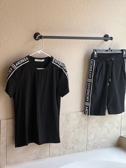 Short Outfit size Small