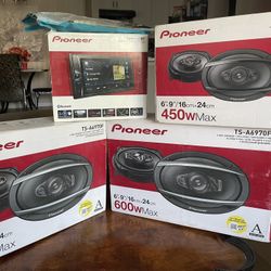 Speaker Bundle BRAND NEW