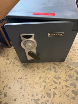 Fireproof household safe