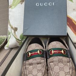 Gucci Women Shoes 