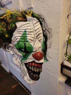 Clown mask