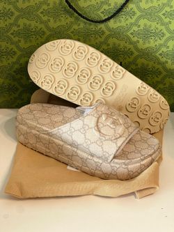 Gucci men slides 10 11