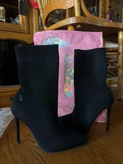 Black heels boots size 6