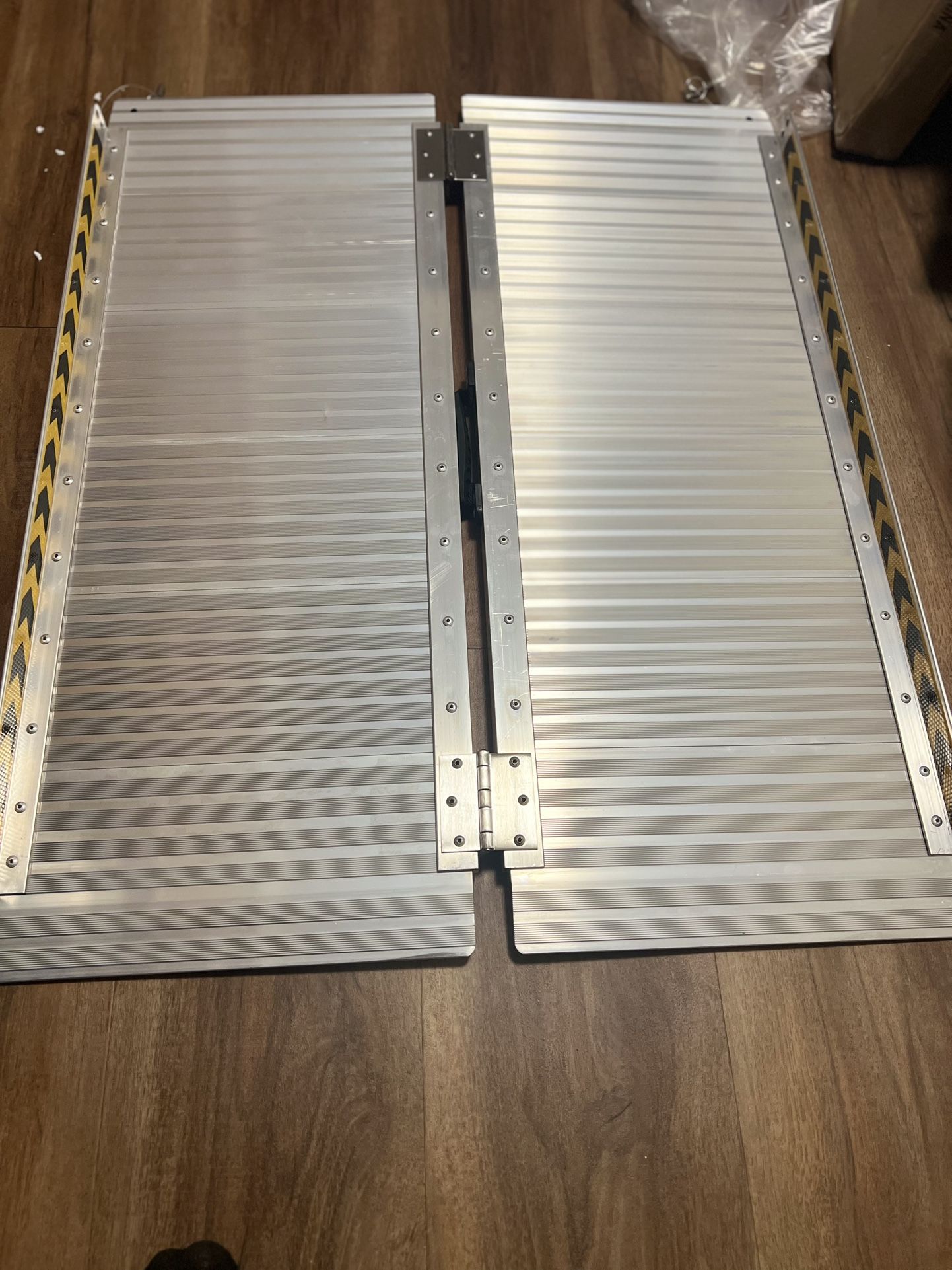 Folding Portable Wheelchair Ramp Mobility Handicap threshold Ramp 4 FT Aluminum