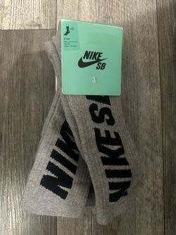 Men’s NIKE SB gray socks shoe size 12-15