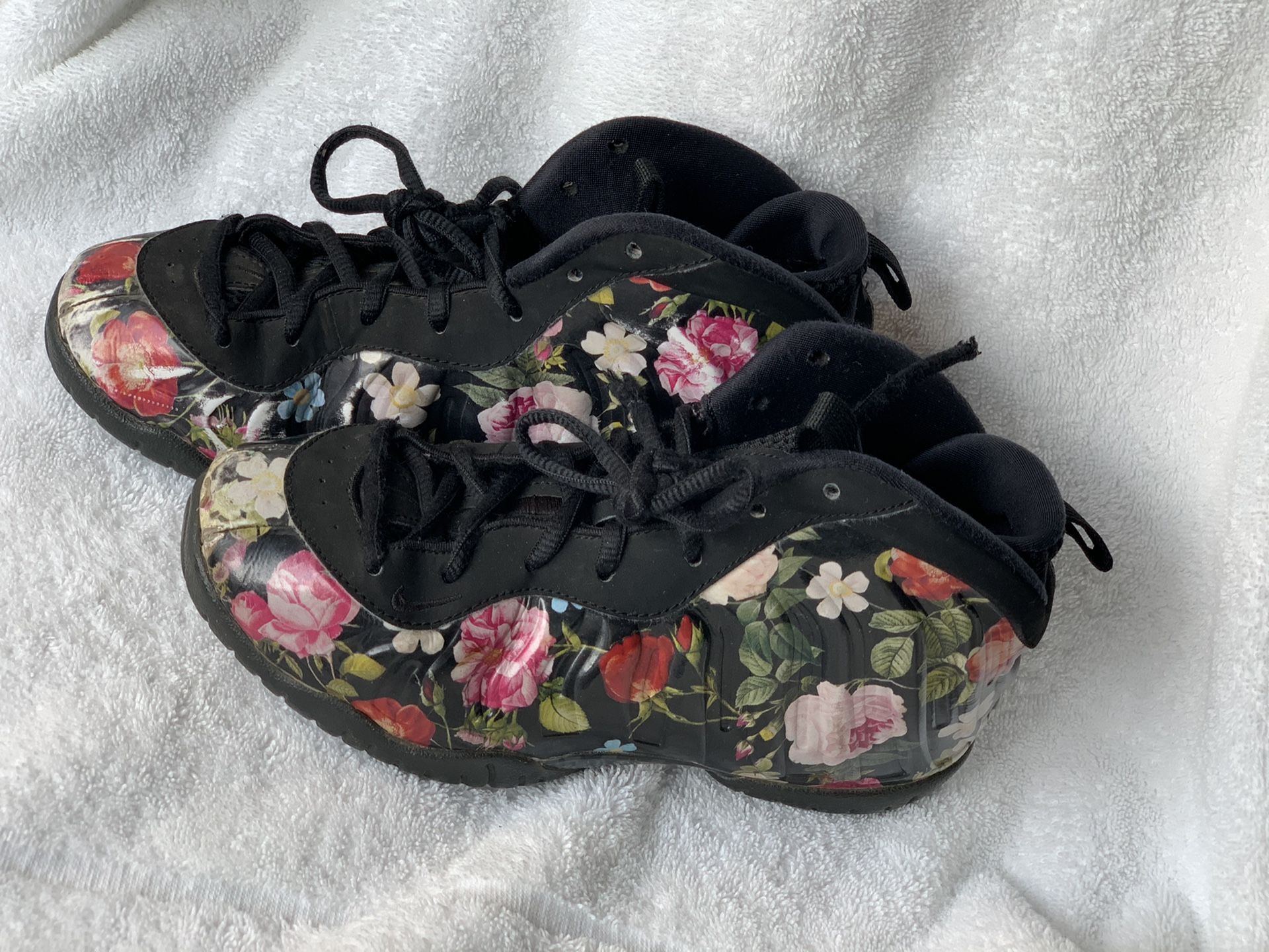 3y Nike Foamposite Flower
