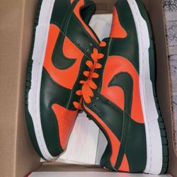 Miami hurricane dunks
