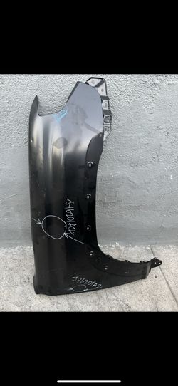 2014-2023 Toyota 4Runner fender passenger
