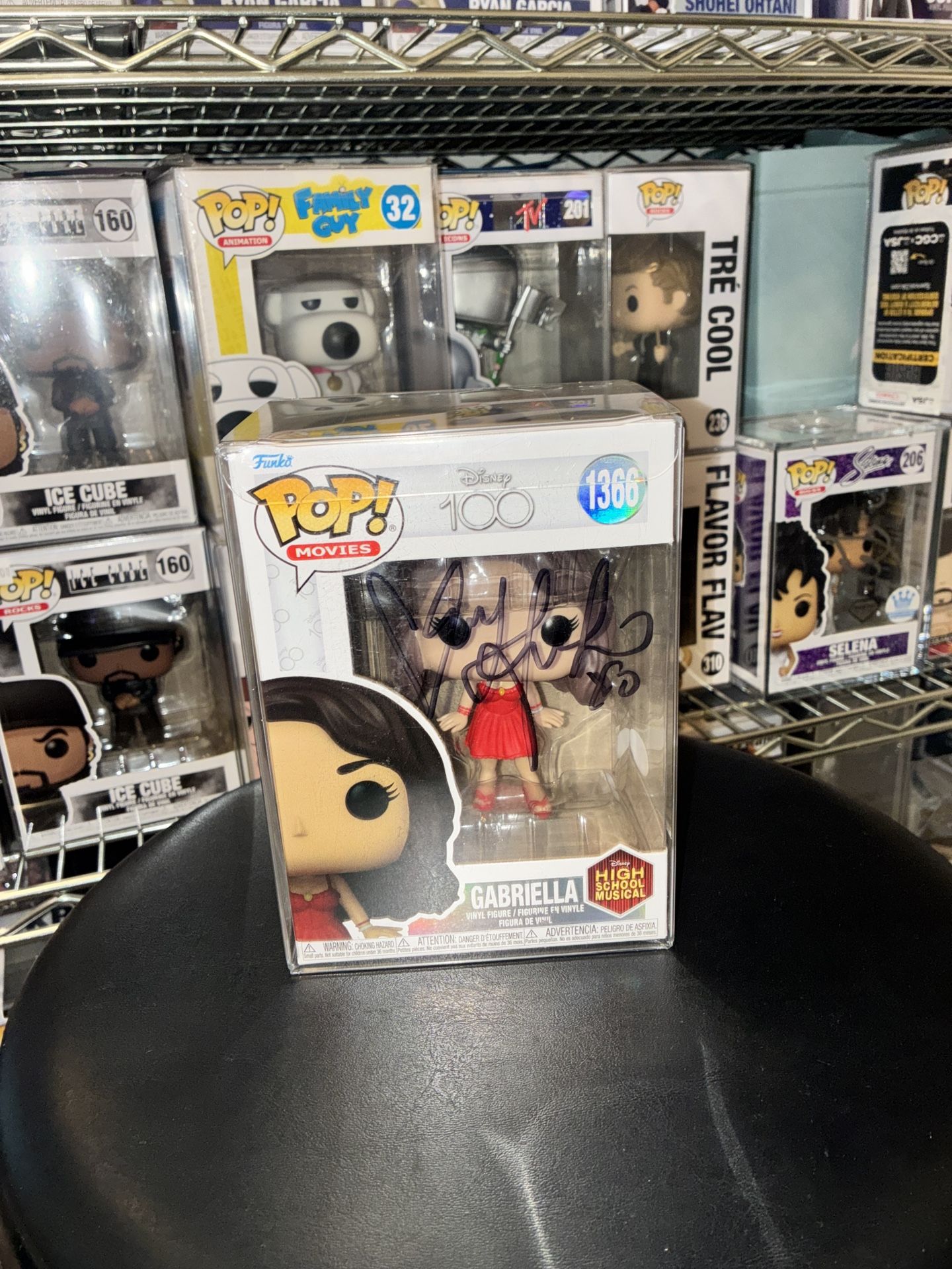 VANESSA HUDGENS SIGNED GABRIELLA FUNKO POP FIGURE HIGH SCHOOL MUSICAL w/JSA COA!