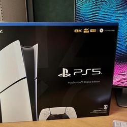 PS5 Slim + 2 controllers + 3TB