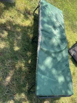 COLEMAN RIDGELINE 3 CAMPING COT IN GOOD CONDITION