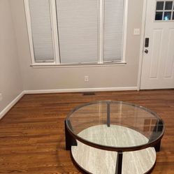 Round Coffee Table Good Shape Nothing Wrong With The Glass Comes Off