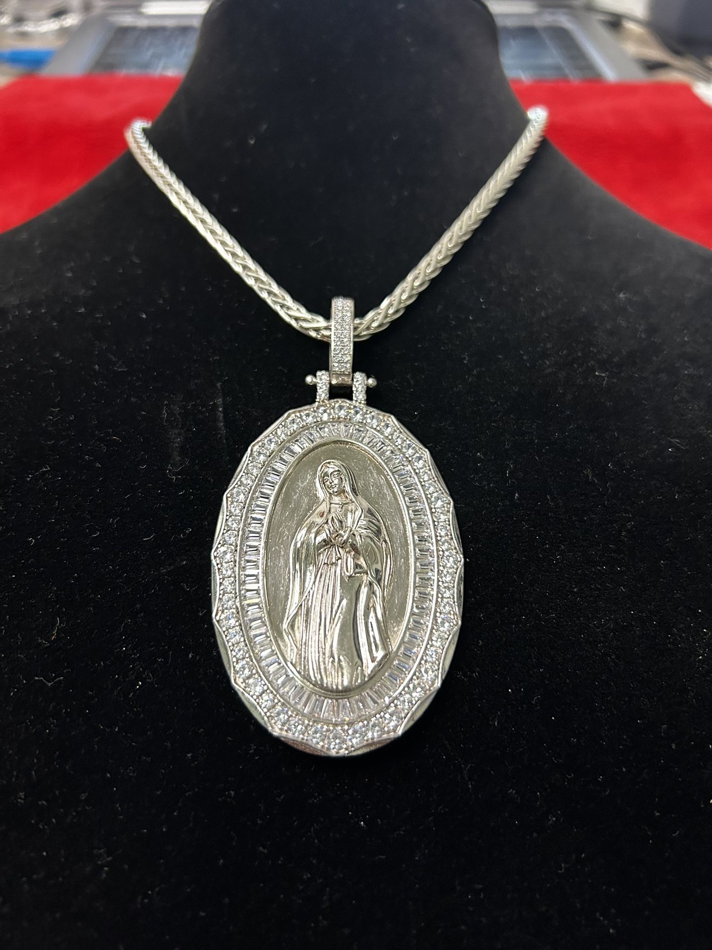 925 Sterling Silver Virgin Pendant And Necklace 