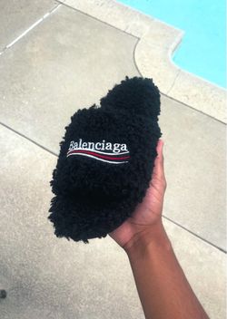 Balenciaga Faux Fur Slides – Black Size: 7.5