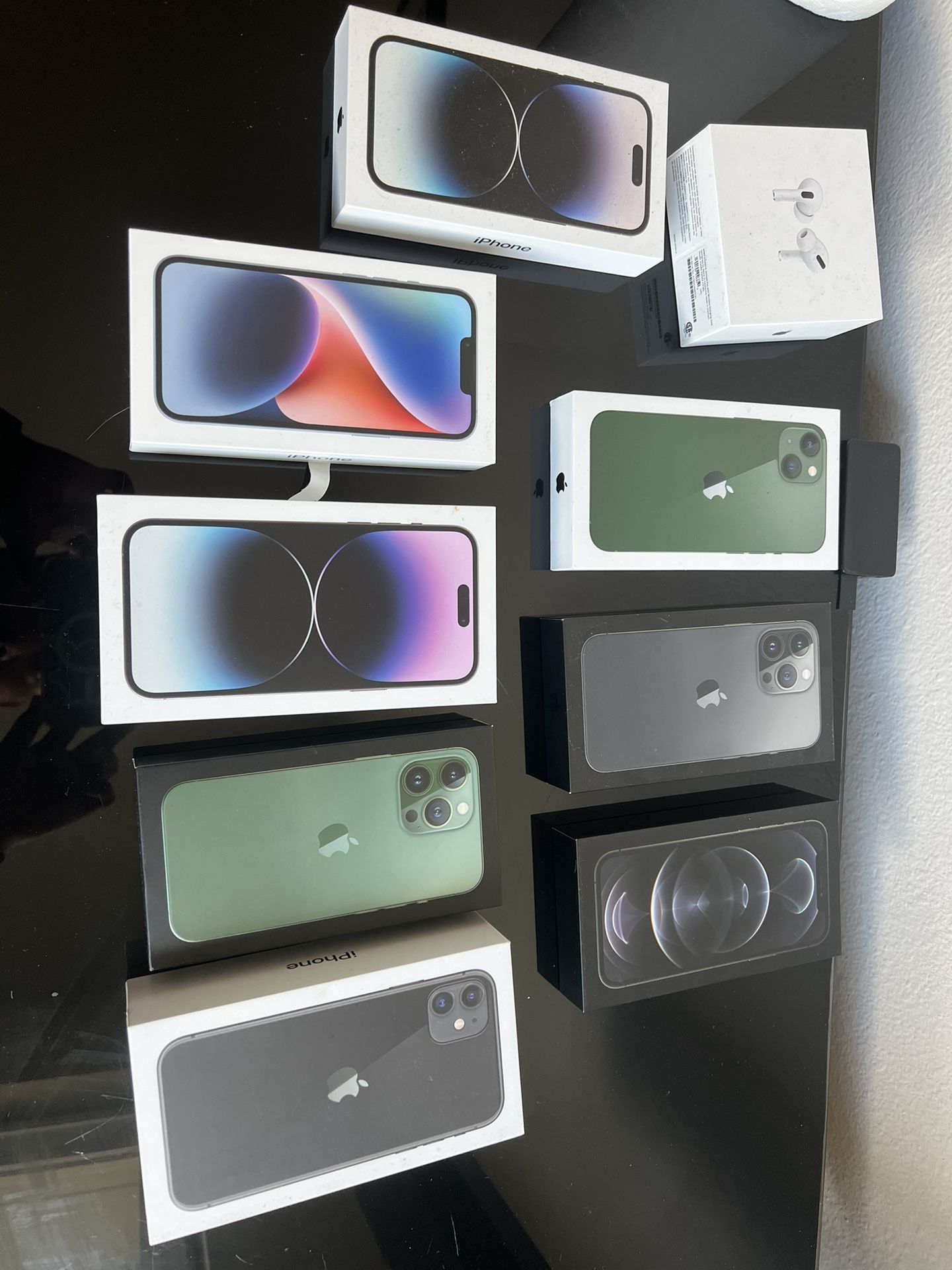 8 Apple Boxes