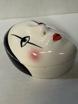 Ceramic Face Trinket Box with Lid
