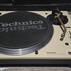Technics SL1200M7L 50th Edition BEIGE
