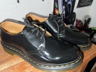 Dr Martins. Black Doc’s. Brand New!! Size 8