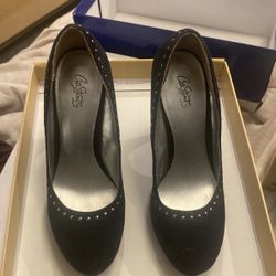 Black Suede Sz 6 1/2 Heel