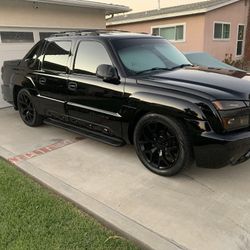 Chevy 22' Rep Wheels And Tires 