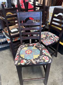 6 ladder-back counter height stools