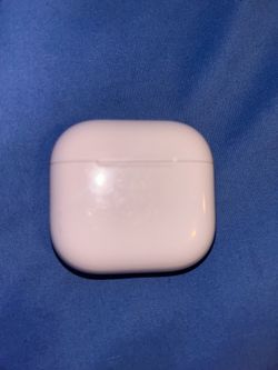 Apple AirPods 4 + Charging Case — Like New!