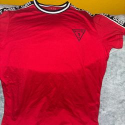 Guess tee