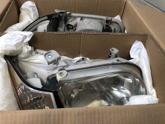 2005 tundra headlights $50
