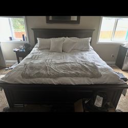 Pottery Barn King Bed 