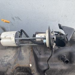 Fuel tank And fuel pump