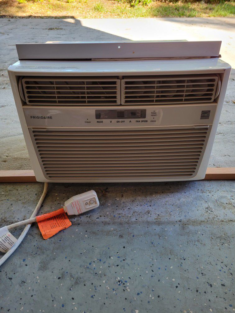 Frigidaire 8000btu Window Air Conditioner