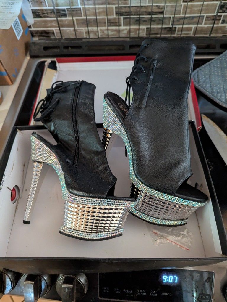 Pleaser Boots