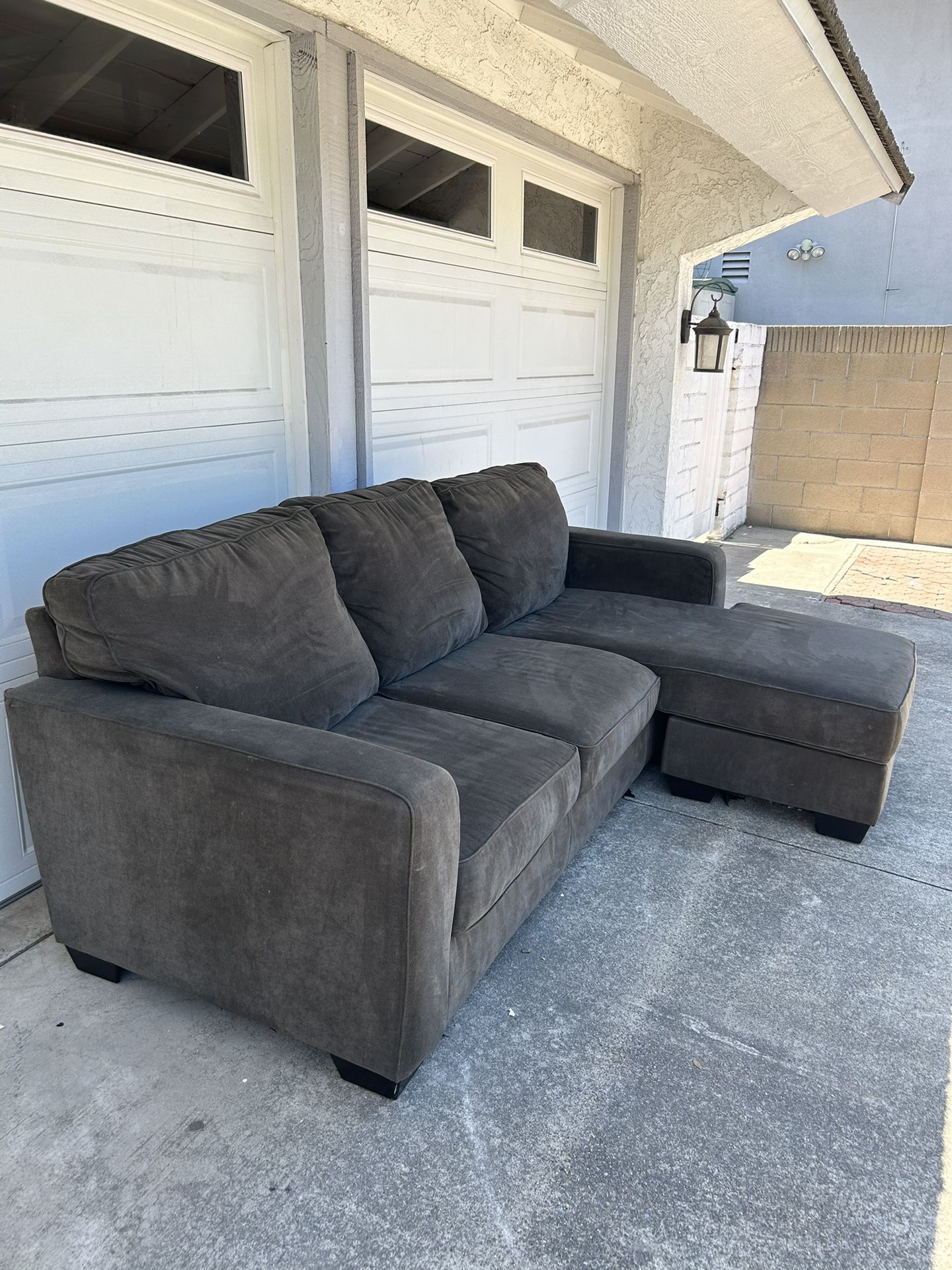 🚚 L SHAPED SECTIONAL COUCH!!! 🚚 DELIVERY AVAILABLE!!! 🚚
