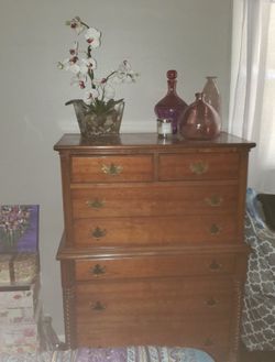 Dresser Set 
