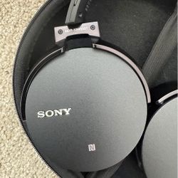 Sony headphones mdr-xb950bt