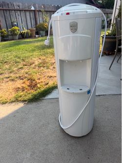 Water dispenser
