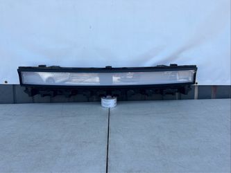 RIVIAN R1T R1S CENTER LED HEADLIGHT HEADLAMP 2021-2022-2023-2024 original used OEM
